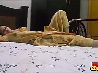 Indian Housewife Sonia Bhabhi Desperate To Have Sex After Periods