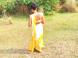 Indian Village Desi Women Injoy Outdoor Natural Boobs Hindi Audio 6 min