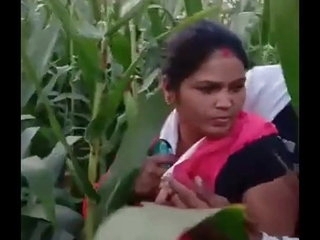 hindu randi ko muslman ne pakra our badle me kuti bnakr chod